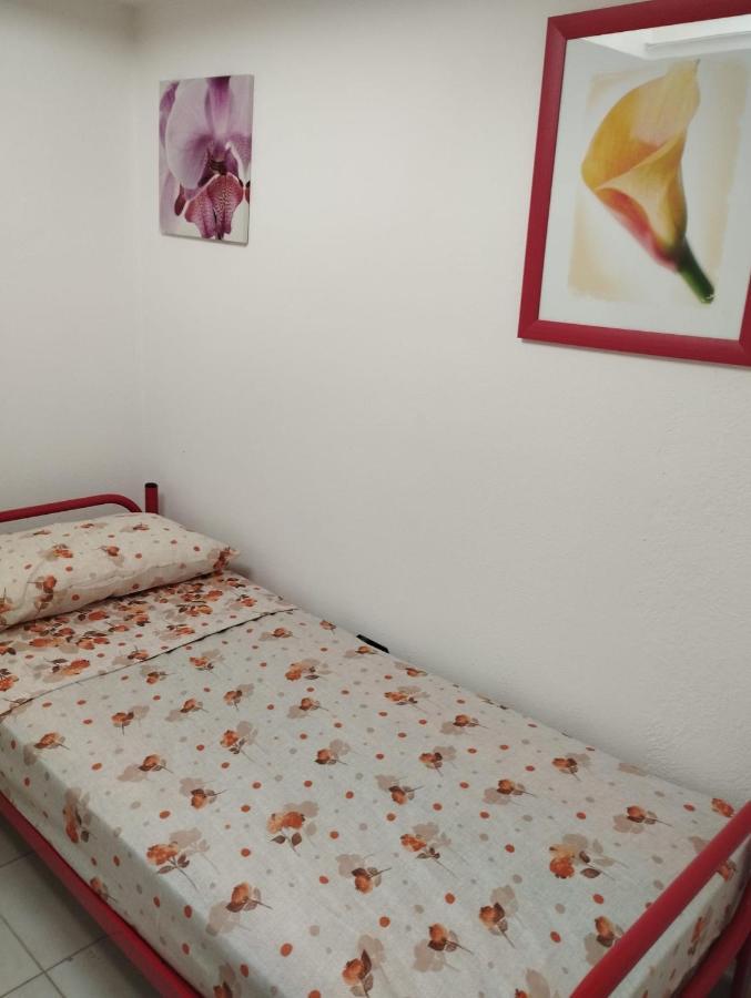 Casa Vacanze Cettina Home 3 Mt 50 Dal Mare Terra Mala Esterno foto
